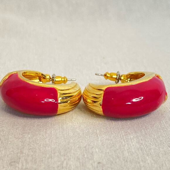 80s Style Huggie Earrings Heavy Gold Tone Metal With Bolor Block Enamel Overlay - Picture 5 of 9